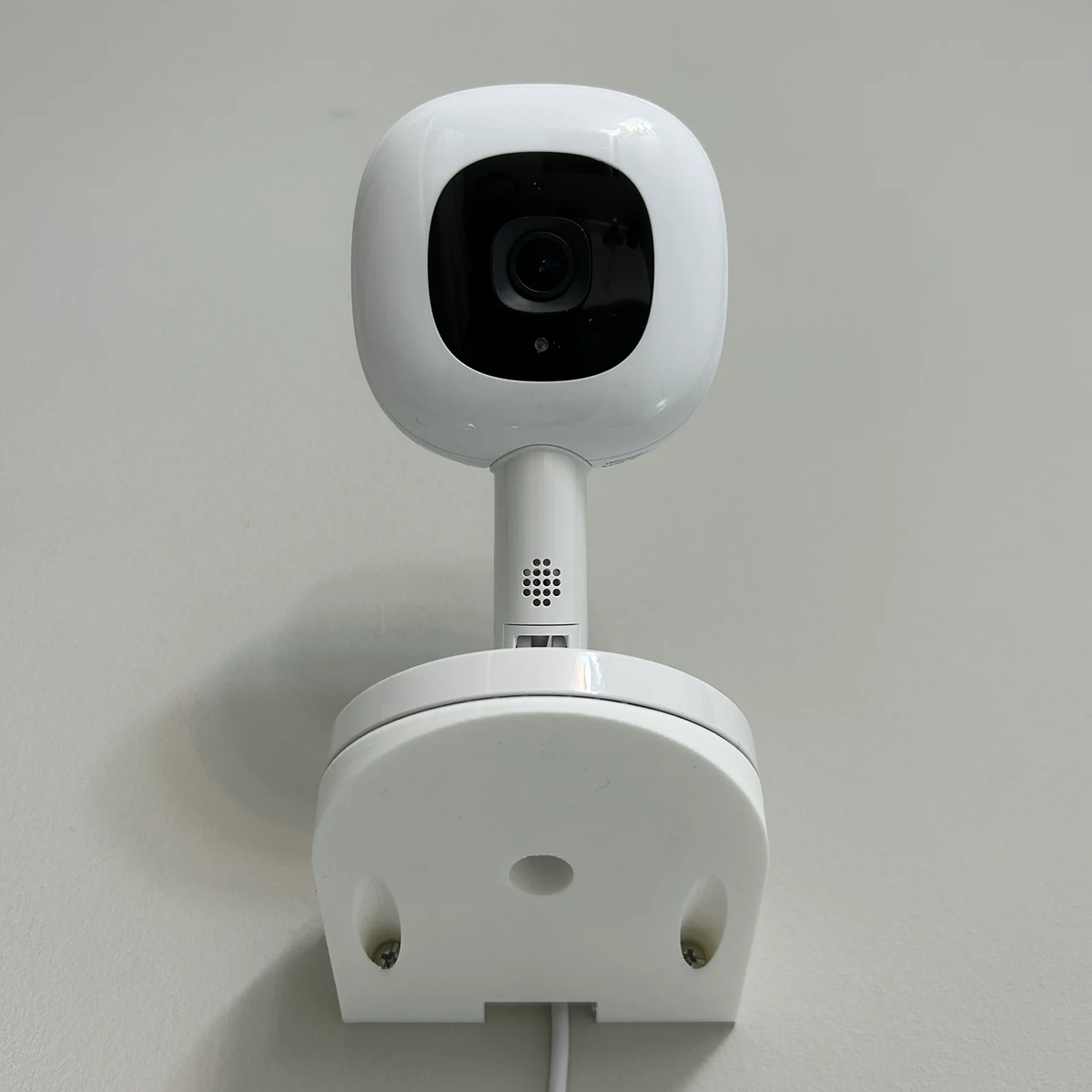 Low Profile Wall Bracket For Surveillance Devices, Universal 1/4 Thread Camera Mount With Complete Installation Hardware